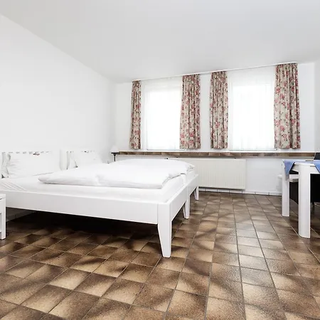 Hotell Garni Jacobs 3*