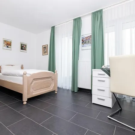 Garni Jacobs 3* Bonn